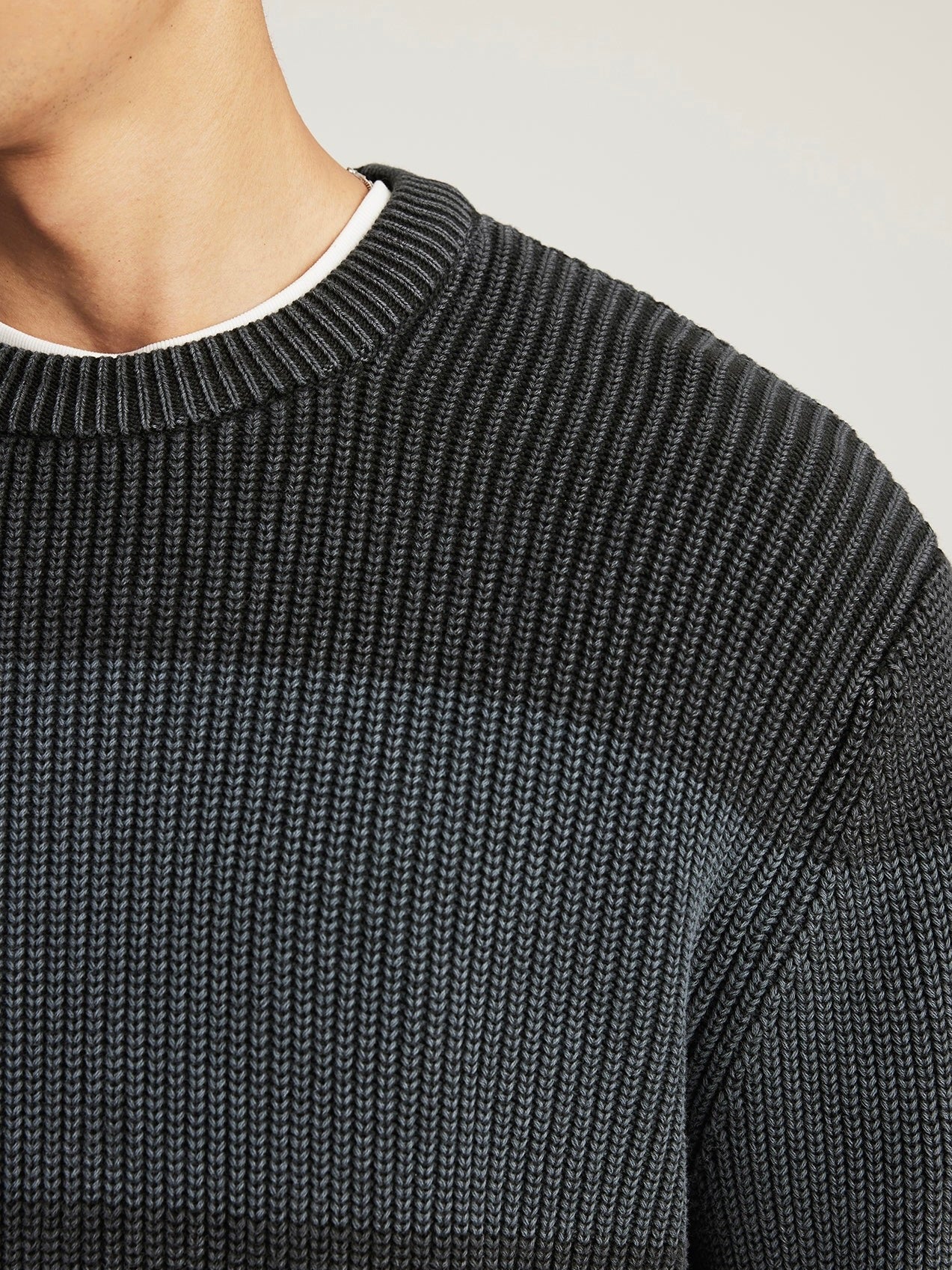 Raven - Sweater